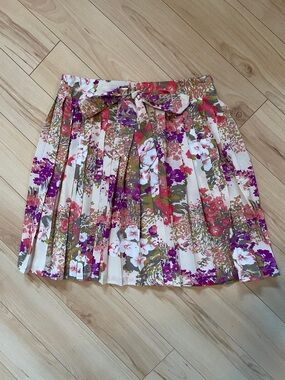 Darling Women’s Sz M Floral Pleated Tie-Waist Skirt - Cream, Pink & Purple